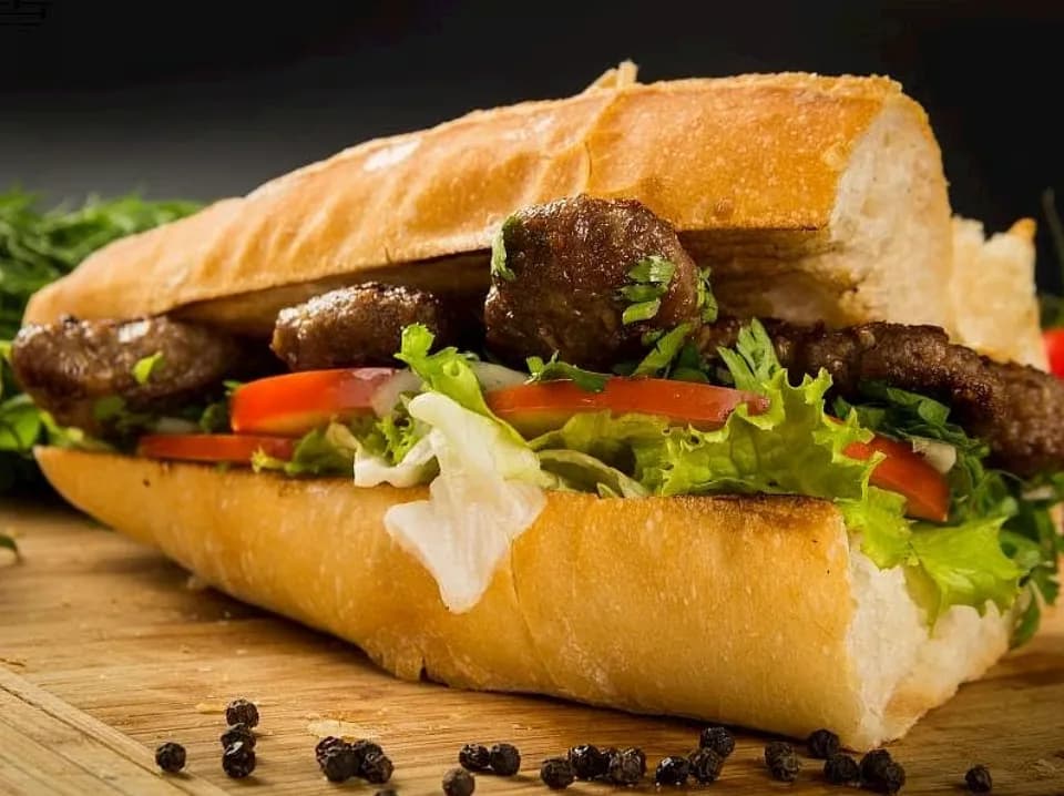 KÖFTE EKMEK